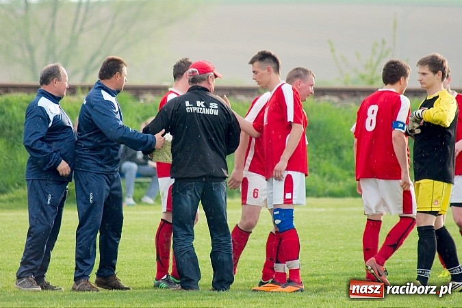 Zdjęcie w galerii na portalu naszraciborz.pl: Bezbarwne derby gminy zakończone poważną kontuzją wiadomości z regionu