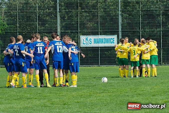 Zdjęcie w galerii na portalu naszraciborz.pl: Ciężka przeprawa markowickich juniorów wiadomości z regionu