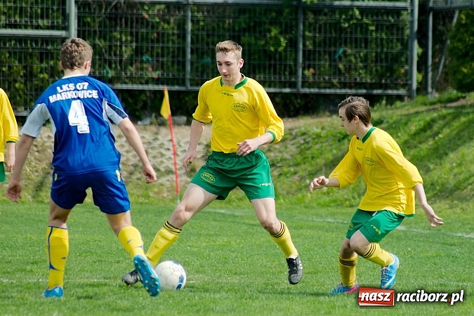 Zdjęcie w galerii na portalu naszraciborz.pl: Ciężka przeprawa markowickich juniorów wiadomości z regionu