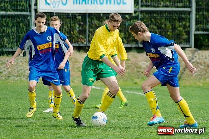 Zdjęcie w galerii na portalu naszraciborz.pl: Ciężka przeprawa markowickich juniorów wiadomości z regionu