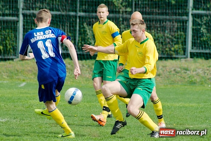 Zdjęcie w galerii na portalu naszraciborz.pl: Ciężka przeprawa markowickich juniorów wiadomości z regionu