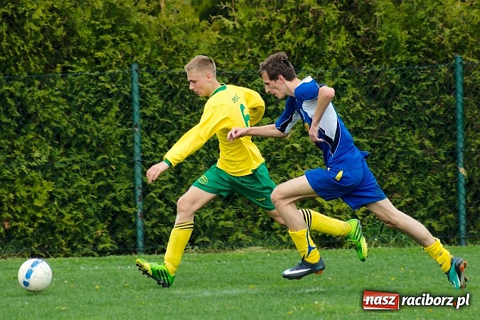 Zdjęcie w galerii na portalu naszraciborz.pl: Ciężka przeprawa markowickich juniorów wiadomości z regionu