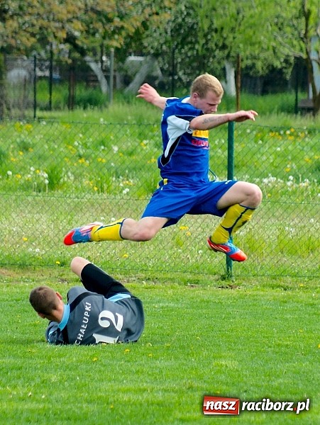 Zdjęcie w galerii na portalu naszraciborz.pl: Ciężka przeprawa markowickich juniorów wiadomości z regionu