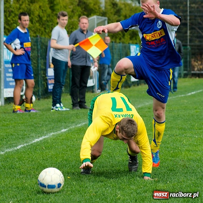 Zdjęcie w galerii na portalu naszraciborz.pl: Ciężka przeprawa markowickich juniorów wiadomości z regionu