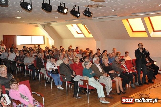 Zdjęcie w galerii na portalu naszraciborz.pl: Z Kres&oacute;w i Lwowa do Raciborza. Niedziela wspomnień z papieskim zakończeniem wiadomości z regionu
