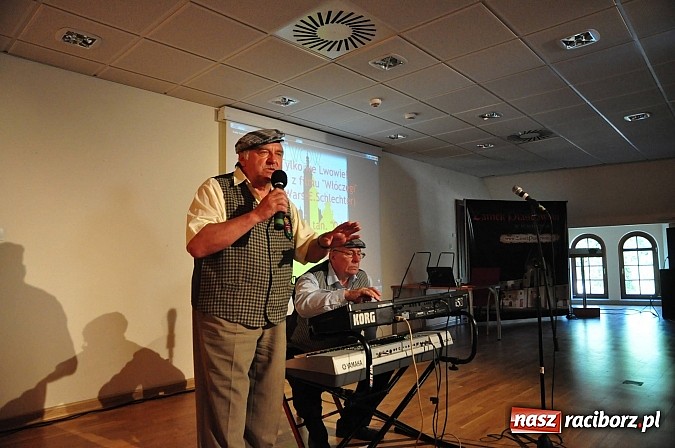 Zdjęcie w galerii na portalu naszraciborz.pl: Z Kres&oacute;w i Lwowa do Raciborza. Niedziela wspomnień z papieskim zakończeniem wiadomości z regionu