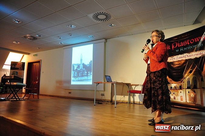 Zdjęcie w galerii na portalu naszraciborz.pl: Z Kres&oacute;w i Lwowa do Raciborza. Niedziela wspomnień z papieskim zakończeniem wiadomości z regionu