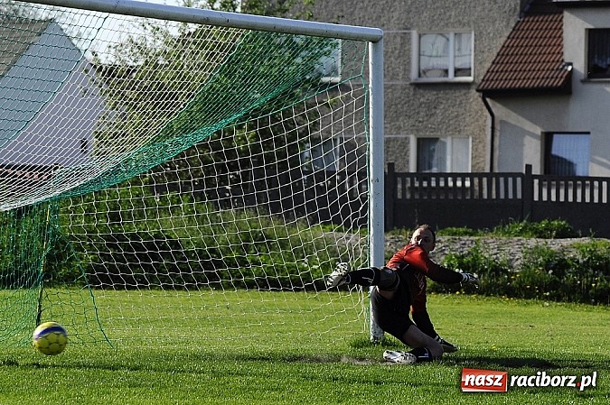Zdjęcie w galerii na portalu naszraciborz.pl: Wysoka wygrana Rafako w derbach Raciborza wiadomości z regionu