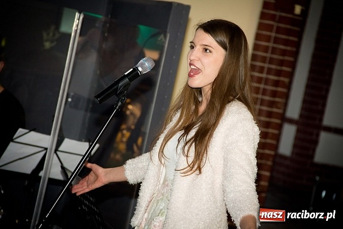 Zdjęcie w galerii na portalu naszraciborz.pl: Koncert papieski w kościele na Starej Wsi wiadomości z regionu