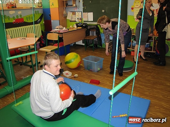 Zdjęcie w galerii na portalu naszraciborz.pl: Sala Integracji Sensorycznej - nowa jakość rozwoju w ZSS w Raciborzu  wiadomości z regionu