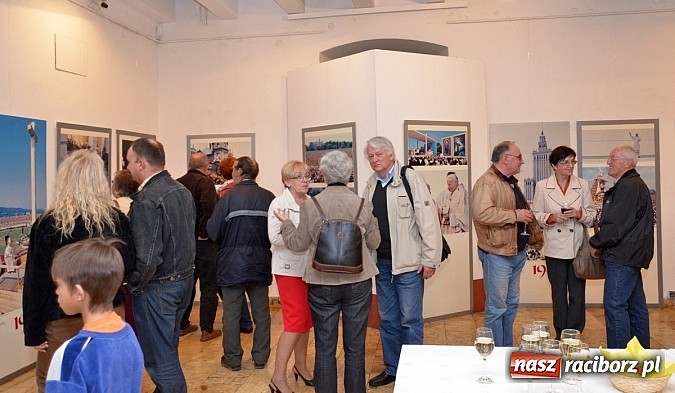 Zdjęcie w galerii na portalu naszraciborz.pl: Wystawa PIELGRZYMKI POLSKIE w Raciborzu wiadomości z regionu