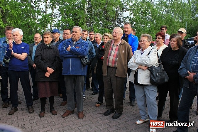 Zdjęcie w galerii na portalu naszraciborz.pl: Droga Racibórz-Pszczyna. Mieszkańcy Brzezia pokazali jak ich zdaniem ma przebiegać trasa wiadomości z regionu