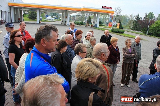 Zdjęcie w galerii na portalu naszraciborz.pl: Droga Racibórz-Pszczyna. Mieszkańcy Brzezia pokazali jak ich zdaniem ma przebiegać trasa wiadomości z regionu
