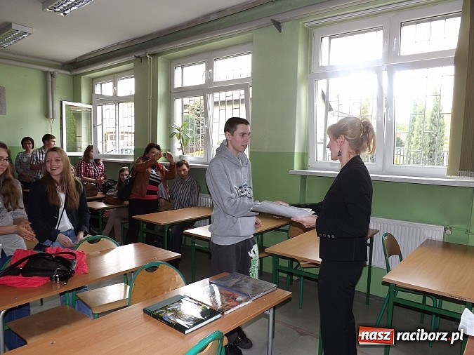 Zdjęcie w galerii na portalu naszraciborz.pl: Ekologiczny konkurs i zdrowe śniadanie w II LO wiadomości z regionu