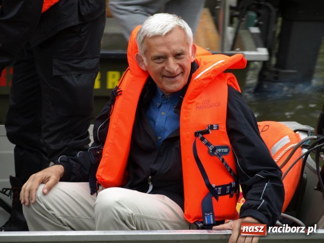 Zdjęcie w galerii na portalu naszraciborz.pl: Rekordowe X Pływadło wiadomości z regionu