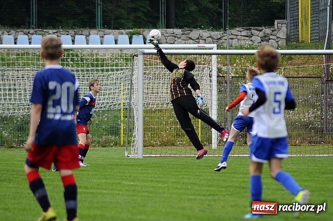 Zdjęcie w galerii na portalu naszraciborz.pl: Młodzi Unici przegrali z Iskrą wiadomości z regionu