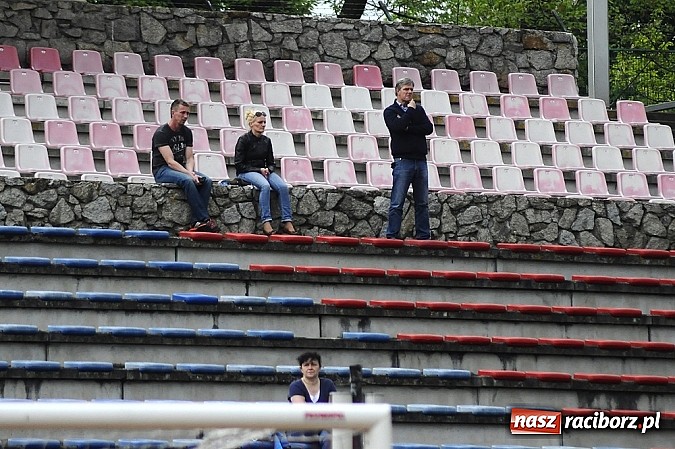 Zdjęcie w galerii na portalu naszraciborz.pl: Młodzi Unici przegrali z Iskrą wiadomości z regionu