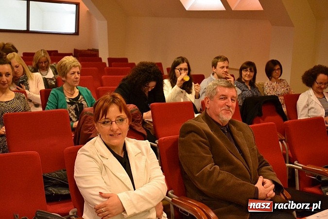 Zdjęcie w galerii na portalu naszraciborz.pl: O klauzulach społecznych na zamku  wiadomości z regionu