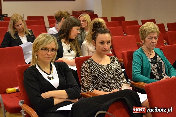 Zdjęcie w galerii na portalu naszraciborz.pl: O klauzulach społecznych na zamku  wiadomości z regionu