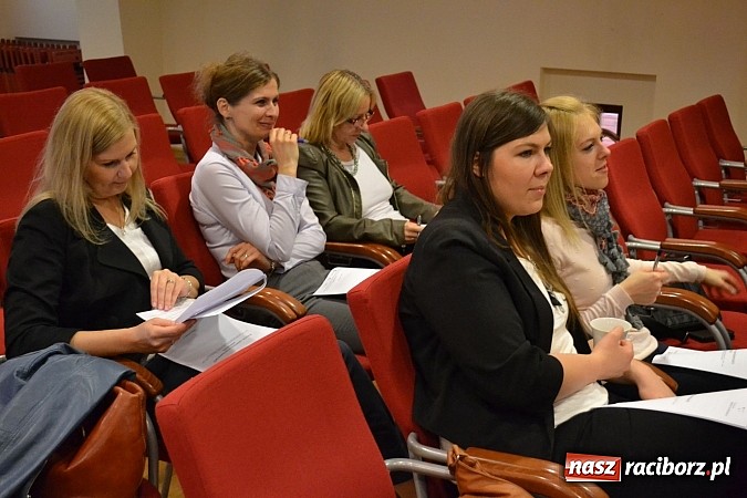 Zdjęcie w galerii na portalu naszraciborz.pl: O klauzulach społecznych na zamku  wiadomości z regionu