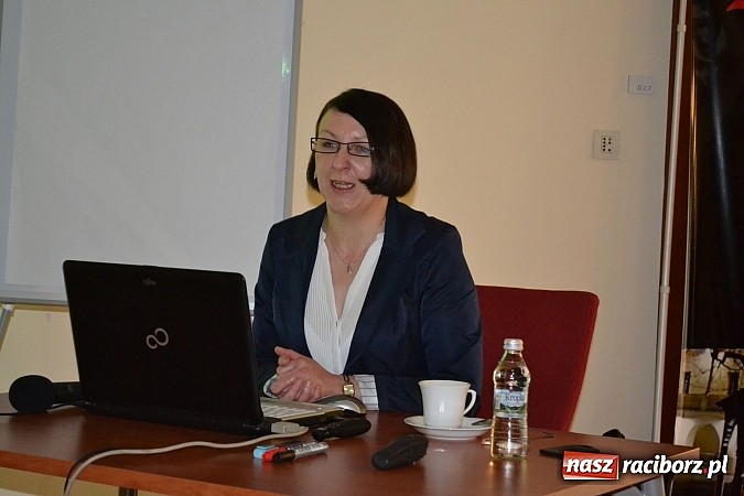 Zdjęcie w galerii na portalu naszraciborz.pl: O klauzulach społecznych na zamku  wiadomości z regionu