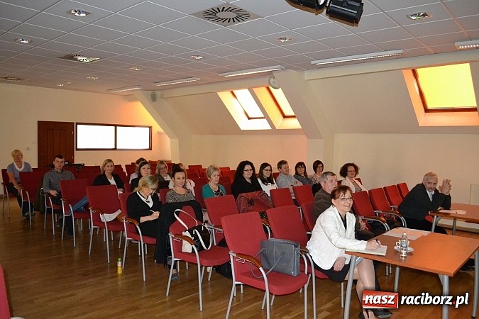 Zdjęcie w galerii na portalu naszraciborz.pl: O klauzulach społecznych na zamku  wiadomości z regionu