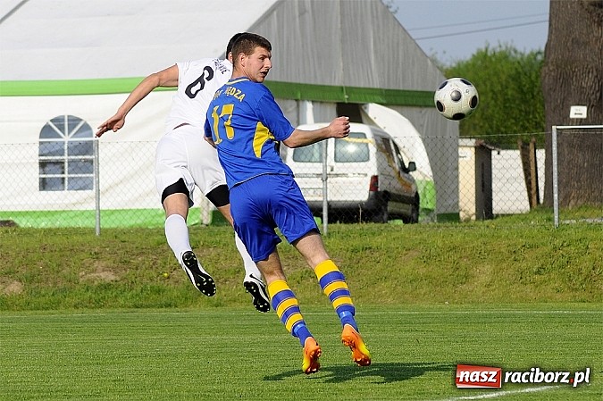 Zdjęcie w galerii na portalu naszraciborz.pl: Klasa okręgowa: Artur Potaczek katem Czyżowic wiadomości z regionu