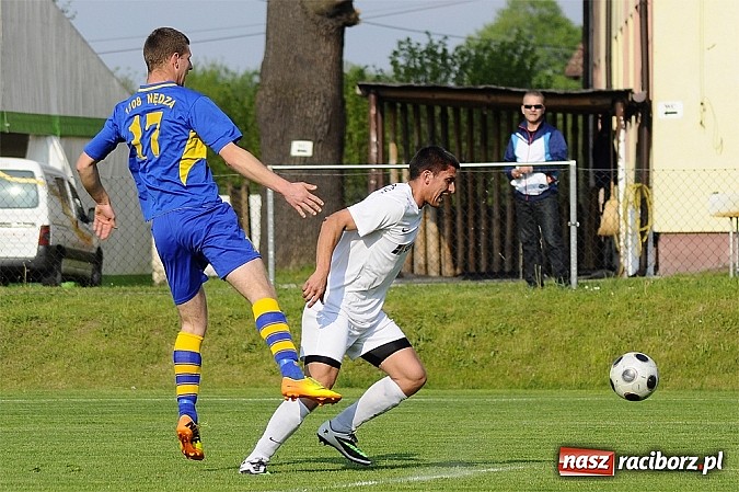 Zdjęcie w galerii na portalu naszraciborz.pl: Klasa okręgowa: Artur Potaczek katem Czyżowic wiadomości z regionu