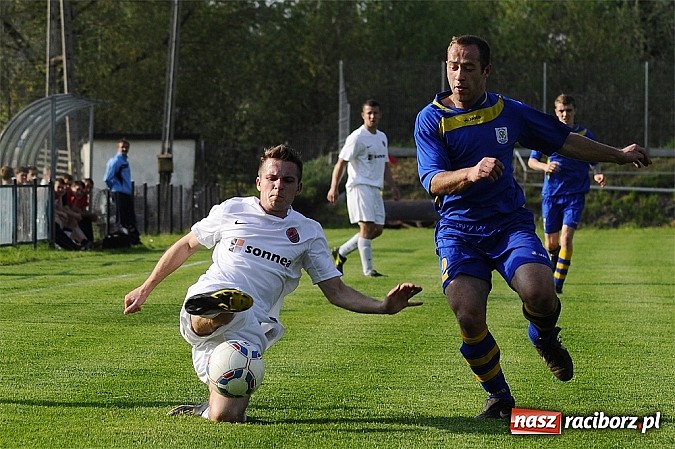 Zdjęcie w galerii na portalu naszraciborz.pl: Klasa okręgowa: Artur Potaczek katem Czyżowic wiadomości z regionu