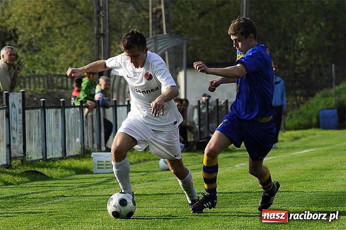 Zdjęcie w galerii na portalu naszraciborz.pl: Klasa okręgowa: Artur Potaczek katem Czyżowic wiadomości z regionu