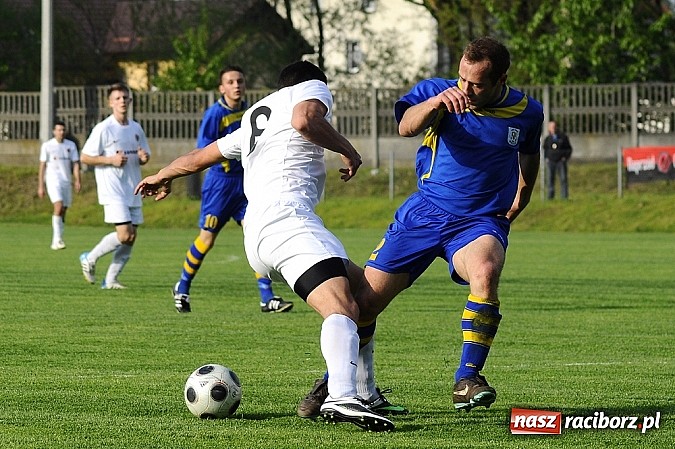 Zdjęcie w galerii na portalu naszraciborz.pl: Klasa okręgowa: Artur Potaczek katem Czyżowic wiadomości z regionu