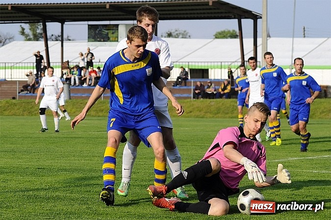 Zdjęcie w galerii na portalu naszraciborz.pl: Klasa okręgowa: Artur Potaczek katem Czyżowic wiadomości z regionu
