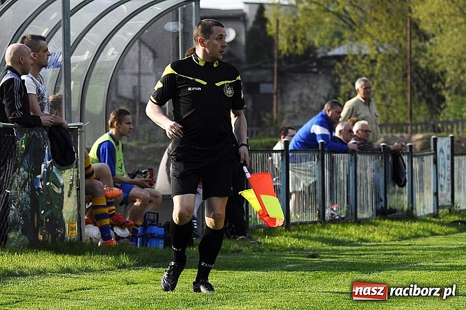 Zdjęcie w galerii na portalu naszraciborz.pl: Klasa okręgowa: Artur Potaczek katem Czyżowic wiadomości z regionu