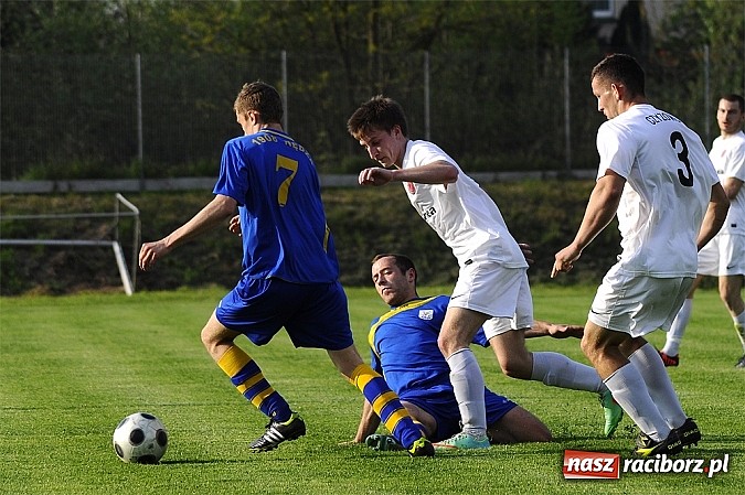 Zdjęcie w galerii na portalu naszraciborz.pl: Klasa okręgowa: Artur Potaczek katem Czyżowic wiadomości z regionu