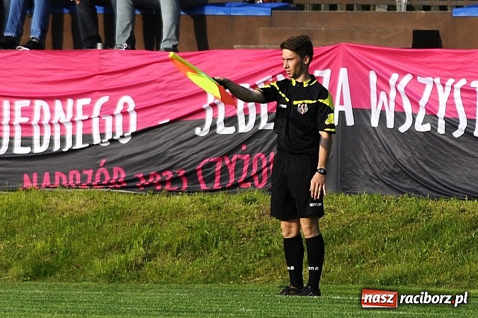 Zdjęcie w galerii na portalu naszraciborz.pl: Klasa okręgowa: Artur Potaczek katem Czyżowic wiadomości z regionu