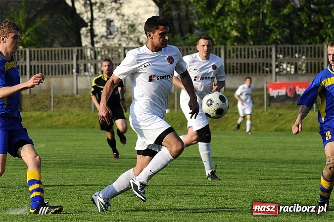 Zdjęcie w galerii na portalu naszraciborz.pl: Klasa okręgowa: Artur Potaczek katem Czyżowic wiadomości z regionu