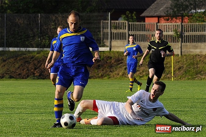 Zdjęcie w galerii na portalu naszraciborz.pl: Klasa okręgowa: Artur Potaczek katem Czyżowic wiadomości z regionu