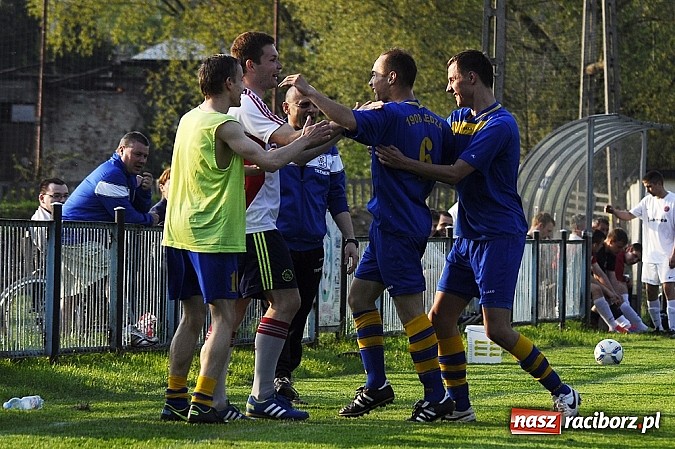 Zdjęcie w galerii na portalu naszraciborz.pl: Klasa okręgowa: Artur Potaczek katem Czyżowic wiadomości z regionu