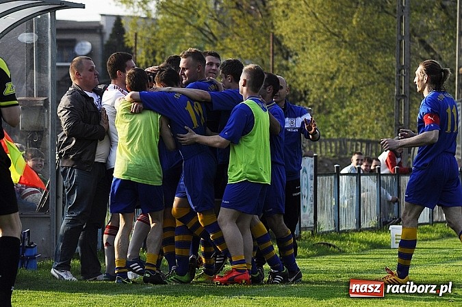 Zdjęcie w galerii na portalu naszraciborz.pl: Klasa okręgowa: Artur Potaczek katem Czyżowic wiadomości z regionu