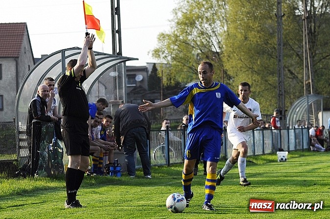 Zdjęcie w galerii na portalu naszraciborz.pl: Klasa okręgowa: Artur Potaczek katem Czyżowic wiadomości z regionu