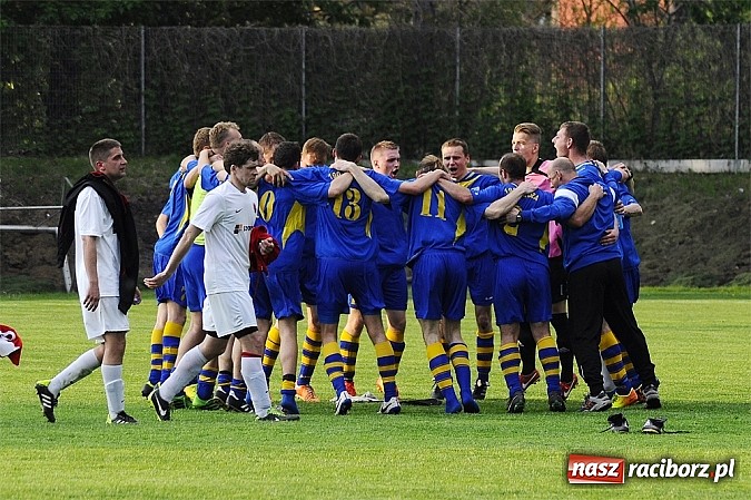 Zdjęcie w galerii na portalu naszraciborz.pl: Klasa okręgowa: Artur Potaczek katem Czyżowic wiadomości z regionu