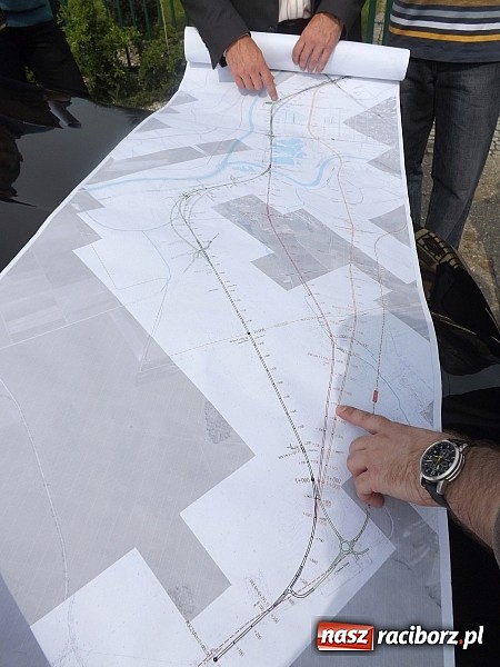 Zdjęcie w galerii na portalu naszraciborz.pl: Starostwo stawia na wariant czarny. Starosta ostrzega przed fanaberiami! wiadomości z regionu