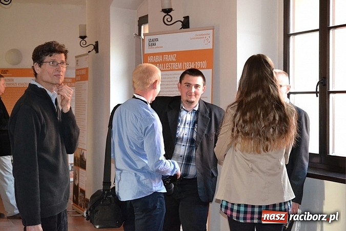 Zdjęcie w galerii na portalu naszraciborz.pl: Szlachta na pierwszy ogień! Ruszyła Noc w Starym Opactwie wiadomości z regionu