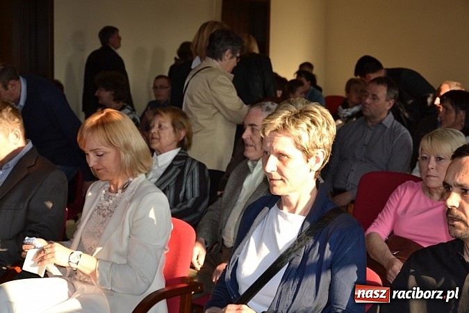 Zdjęcie w galerii na portalu naszraciborz.pl: Szlachta na pierwszy ogień! Ruszyła Noc w Starym Opactwie wiadomości z regionu