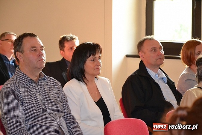 Zdjęcie w galerii na portalu naszraciborz.pl: Szlachta na pierwszy ogień! Ruszyła Noc w Starym Opactwie wiadomości z regionu