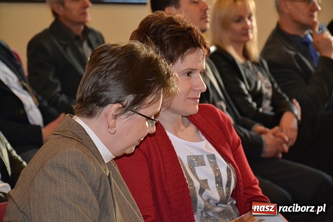 Zdjęcie w galerii na portalu naszraciborz.pl: Szlachta na pierwszy ogień! Ruszyła Noc w Starym Opactwie wiadomości z regionu