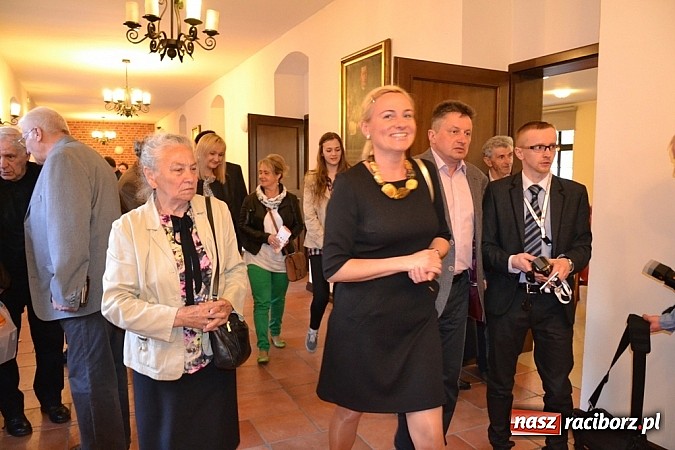 Zdjęcie w galerii na portalu naszraciborz.pl: Szlachta na pierwszy ogień! Ruszyła Noc w Starym Opactwie wiadomości z regionu