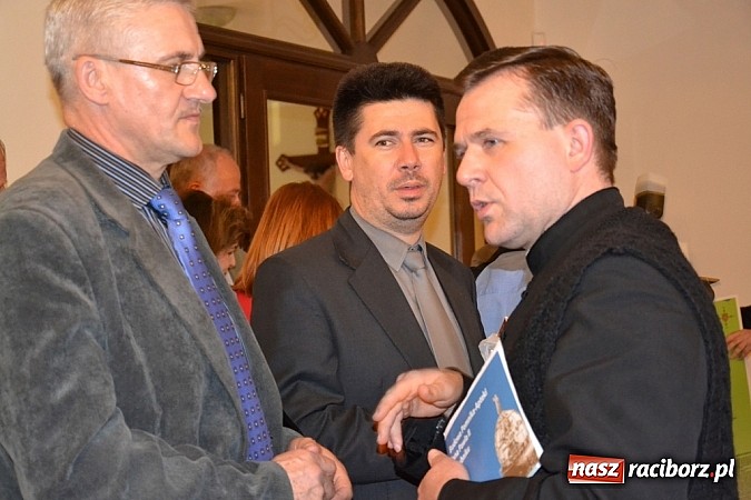 Zdjęcie w galerii na portalu naszraciborz.pl: Szlachta na pierwszy ogień! Ruszyła Noc w Starym Opactwie wiadomości z regionu