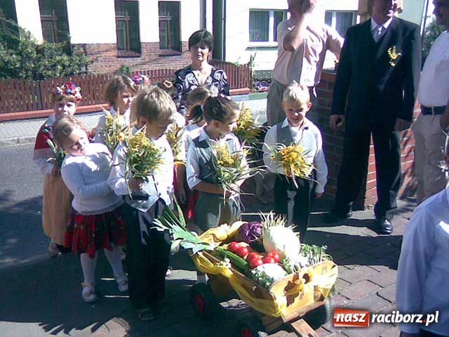 Zdjęcie w galerii na portalu naszraciborz.pl: Lamborghini na dożynkach wiadomości z regionu