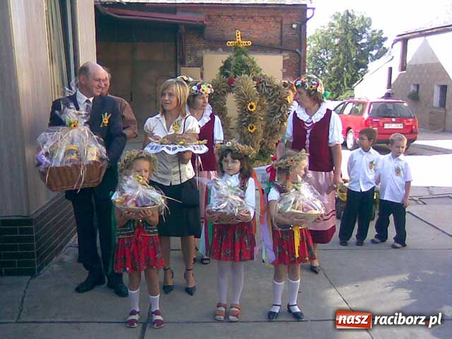 Zdjęcie w galerii na portalu naszraciborz.pl: Lamborghini na dożynkach wiadomości z regionu